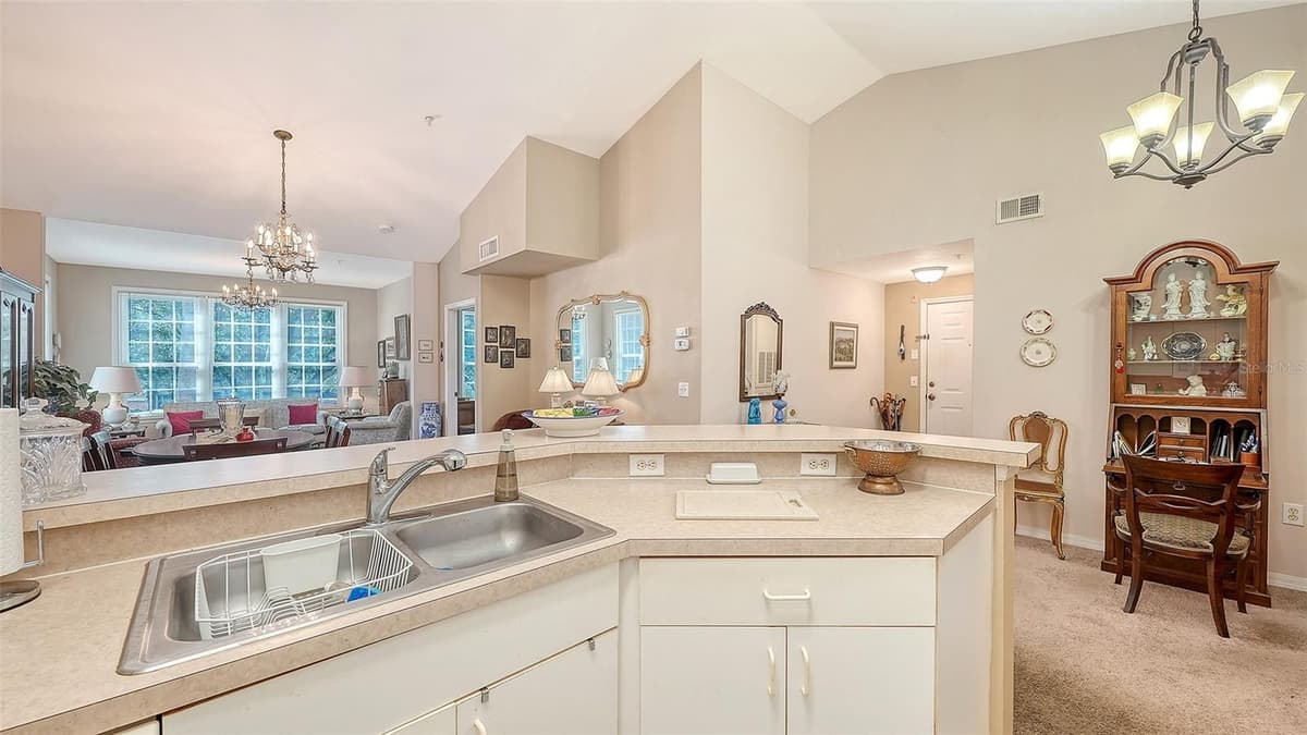 4126 CENTRAL SARASOTA PARKWAY — photo 17 of 87
