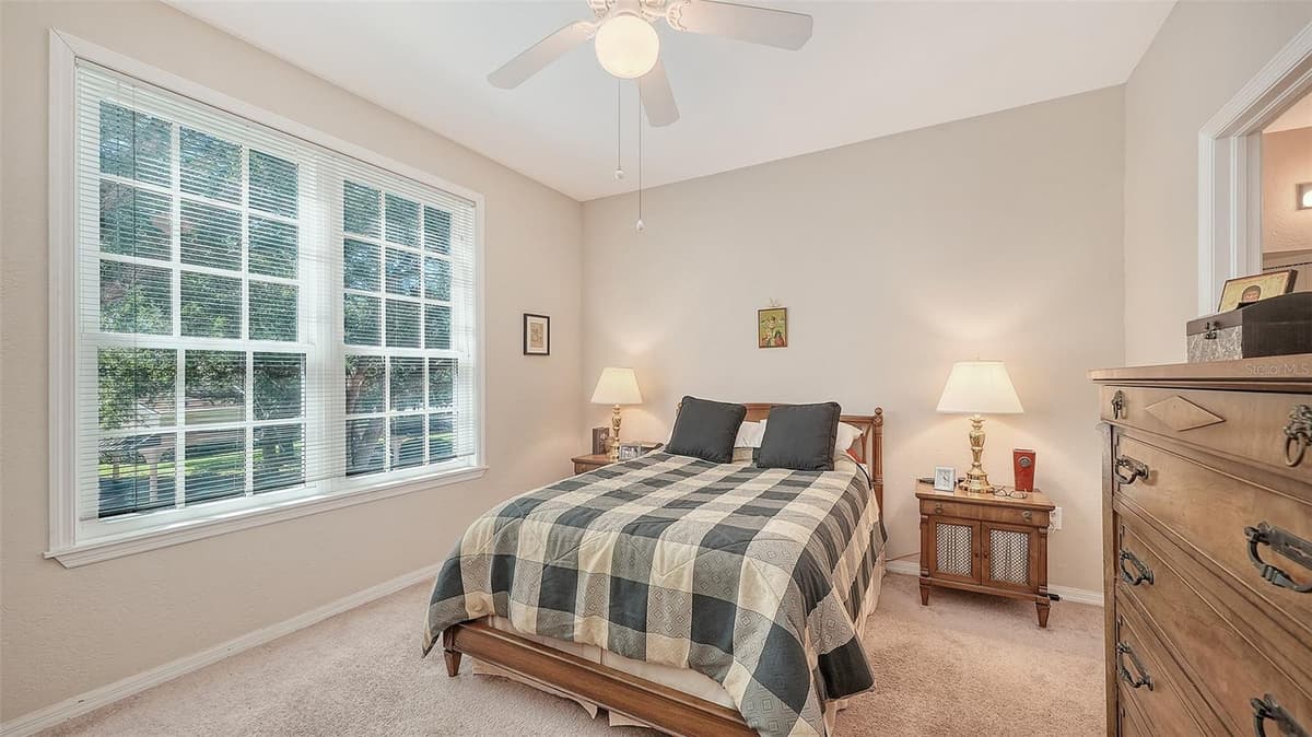 4126 CENTRAL SARASOTA PARKWAY — photo 18 of 87