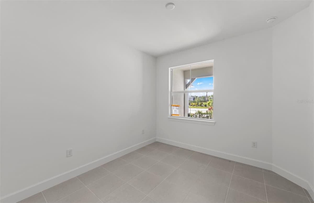 6859 CALI COURT — photo 7 of 22