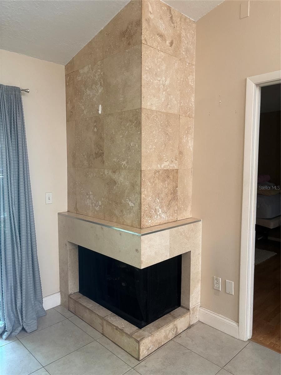283 HILL STREET — photo 4 of 14