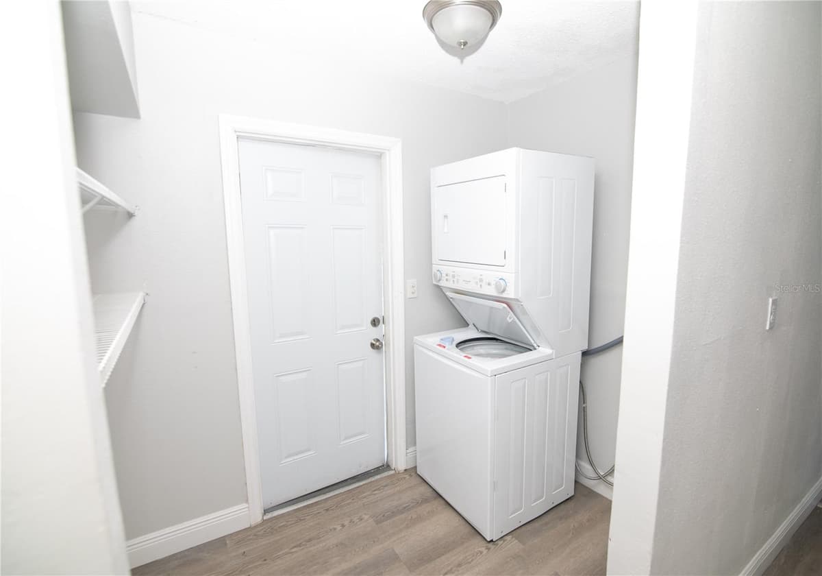 1831 AARON AVENUE — photo 6 of 14