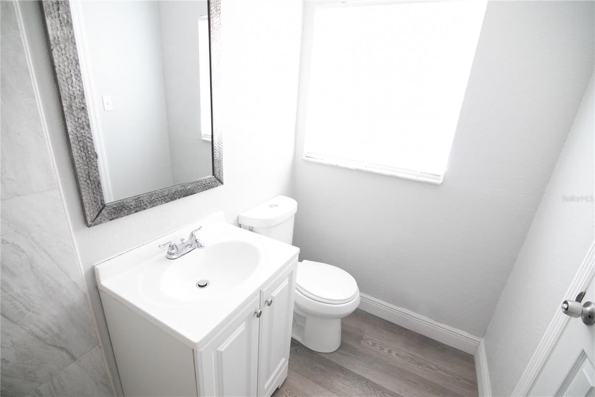 1831 AARON AVENUE — photo 12 of 14