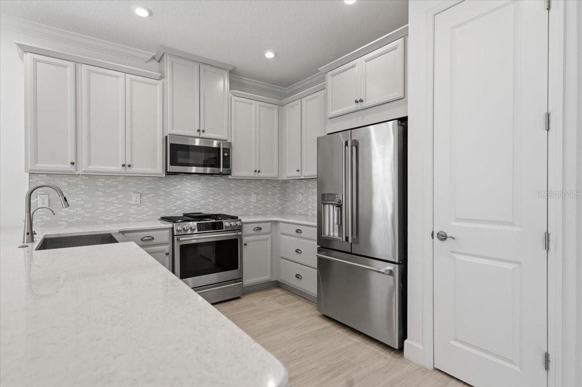8370 VELDA TRAIL — photo 11 of 64