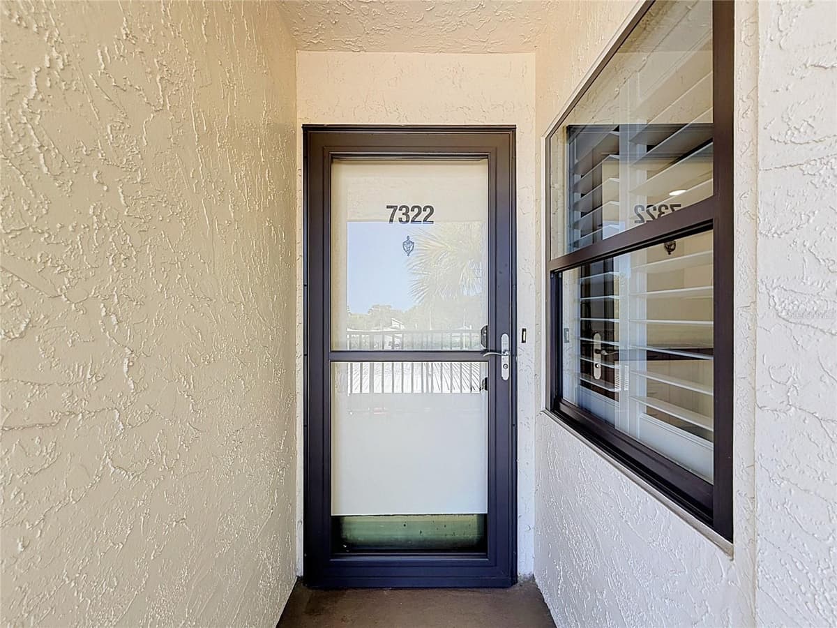 11945 143RD STREET — photo 2 of 36