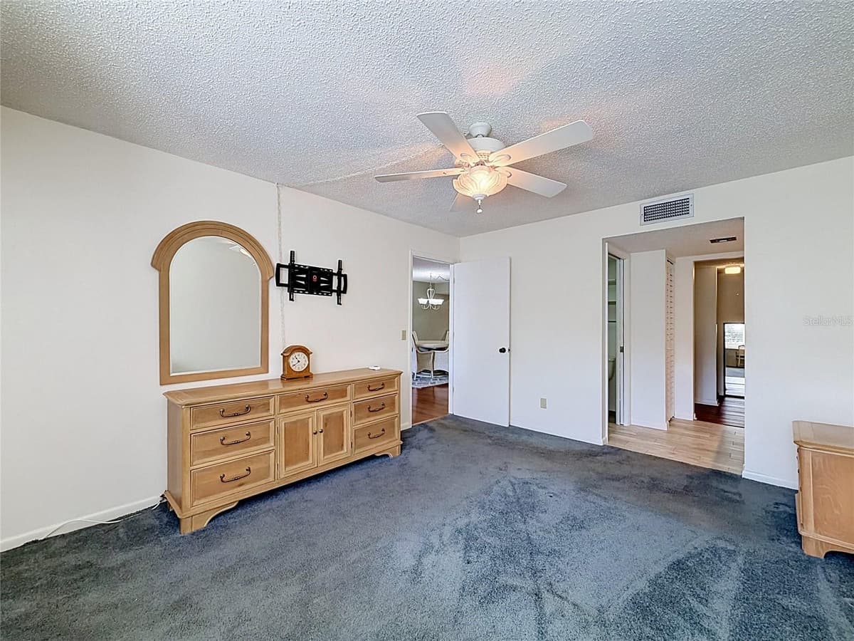11945 143RD STREET — photo 16 of 36