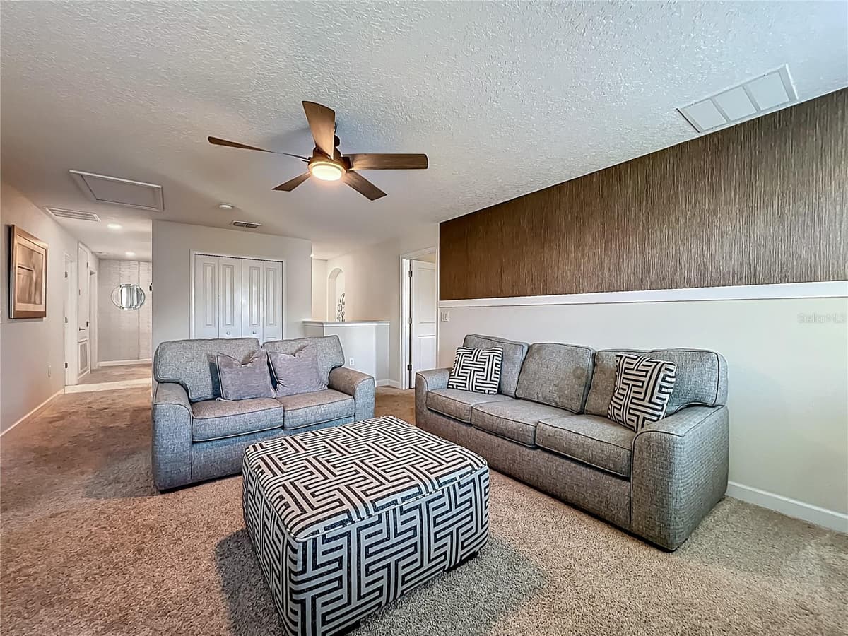 9018 STINGER DRIVE — photo 15 of 50