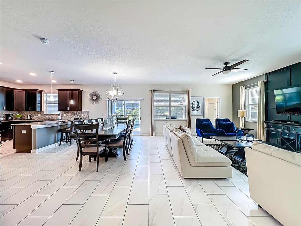 9018 STINGER DRIVE — photo 6 of 50