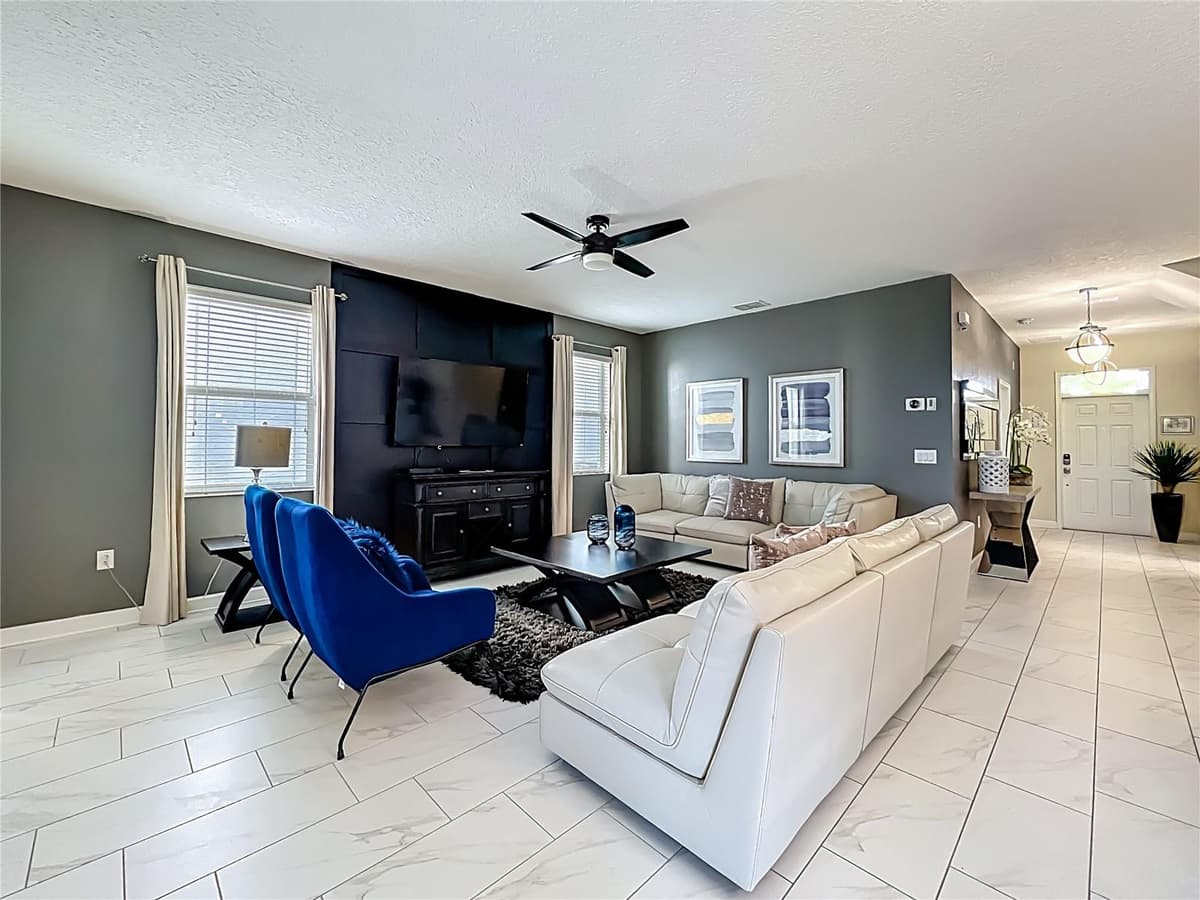 9018 STINGER DRIVE — photo 10 of 50