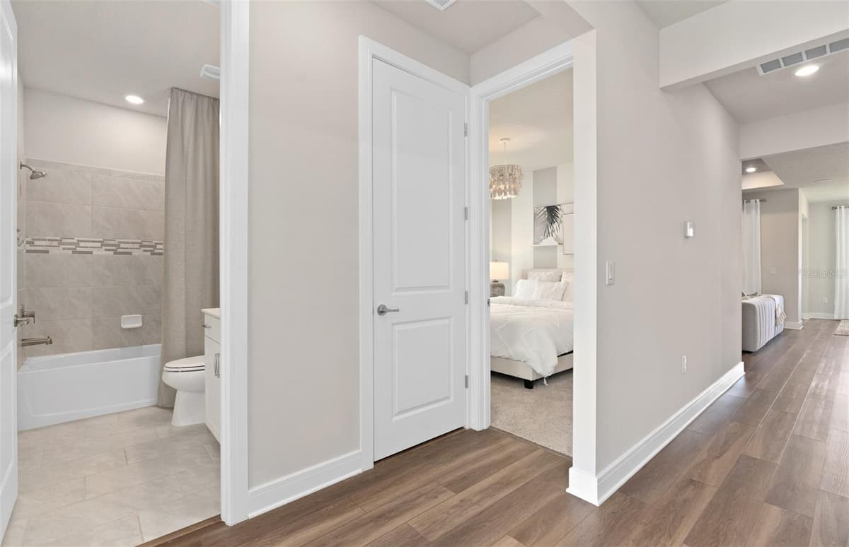 2697 FERMOY DRIVE — photo 4 of 20
