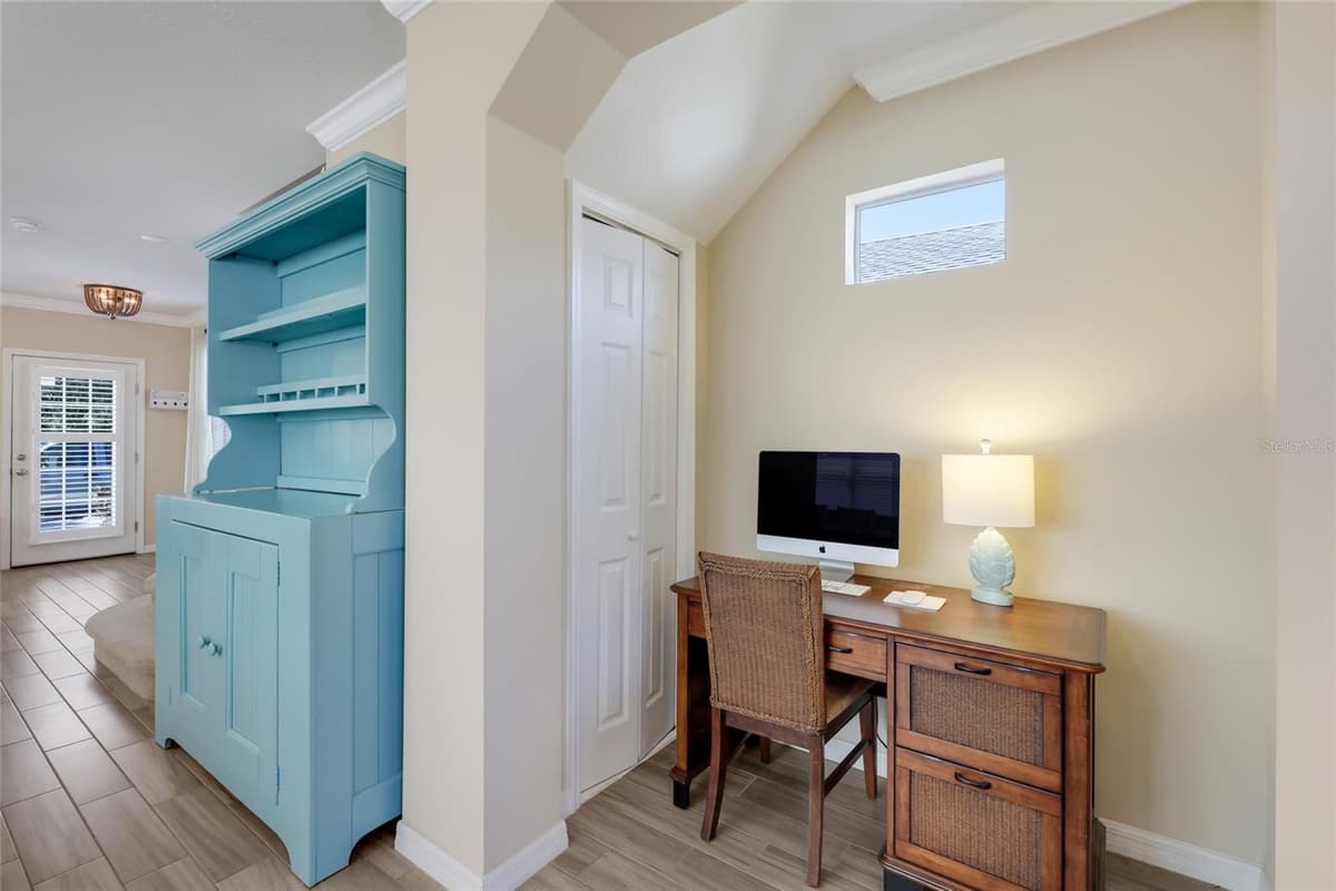 12566 SHIMMERING OAK CIRCLE — photo 16 of 53