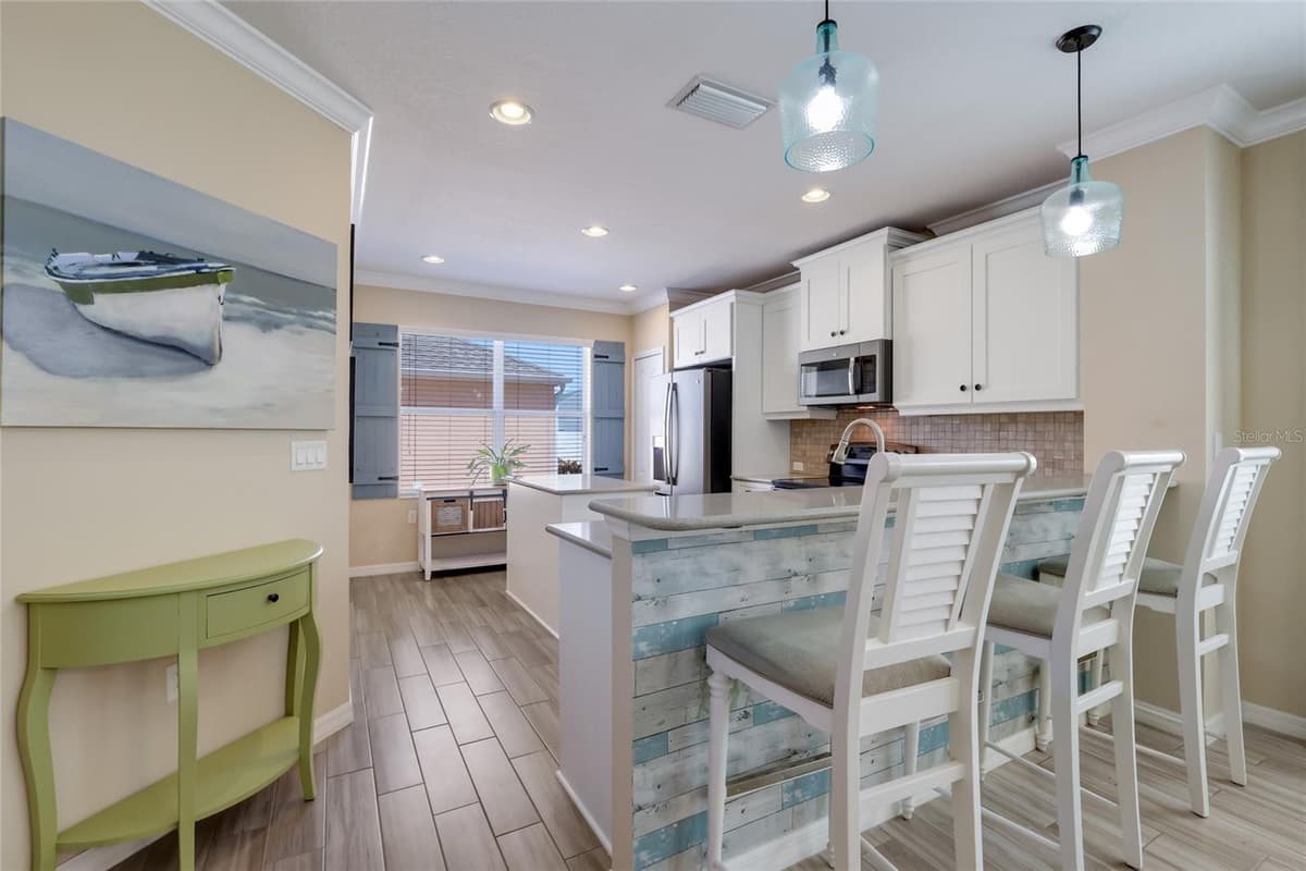 12566 SHIMMERING OAK CIRCLE — photo 10 of 53