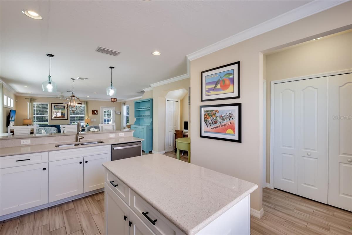 12566 SHIMMERING OAK CIRCLE — photo 14 of 53