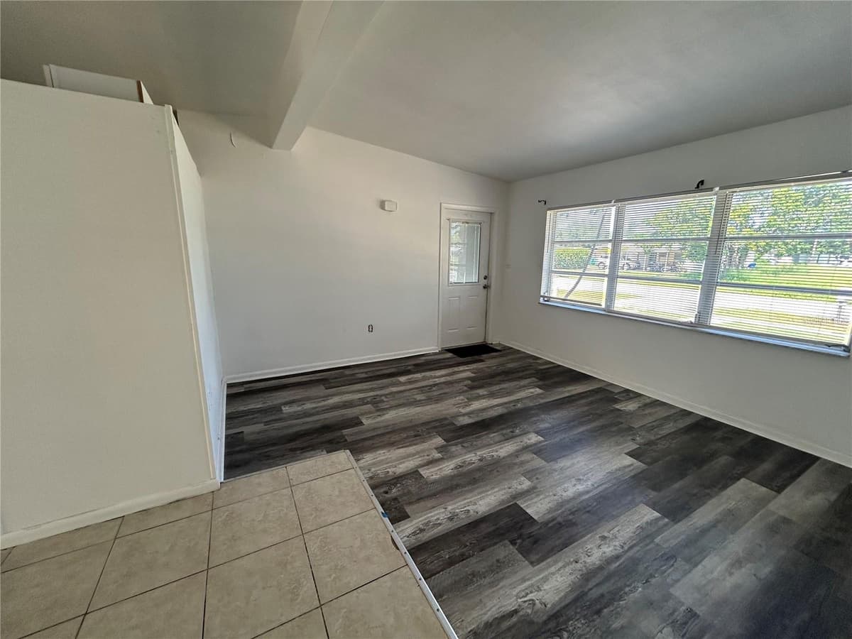 3140 CRESTWOOD DRIVE — photo 5 of 14