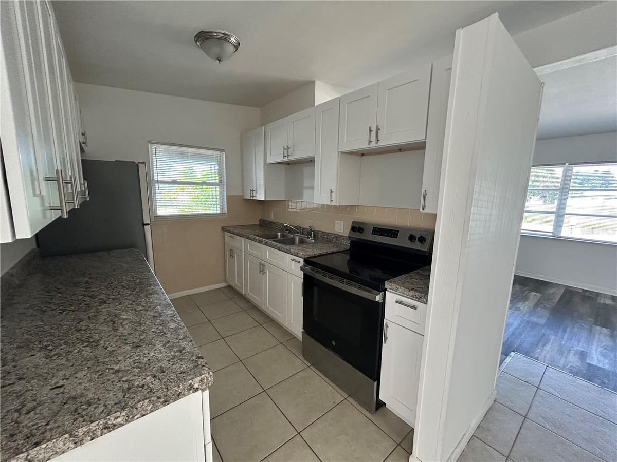 3140 CRESTWOOD DRIVE — photo 8 of 14