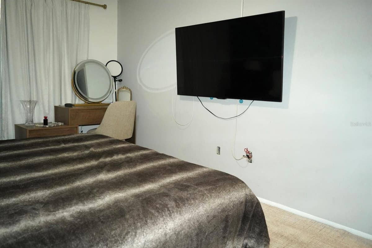 533 CASCADE CIRCLE — photo 16 of 21