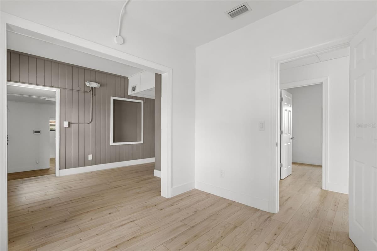 10302 NEBRASKA AVENUE — photo 15 of 26