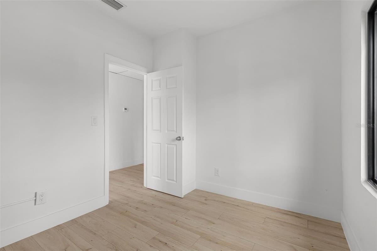 10302 NEBRASKA AVENUE — photo 12 of 26