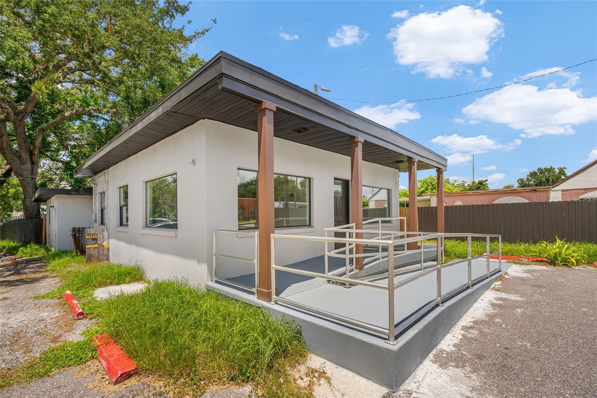10302 NEBRASKA AVENUE — photo 4 of 26