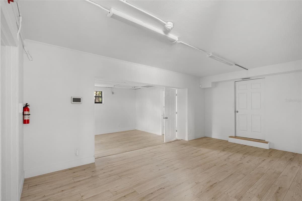 10302 NEBRASKA AVENUE — photo 20 of 26