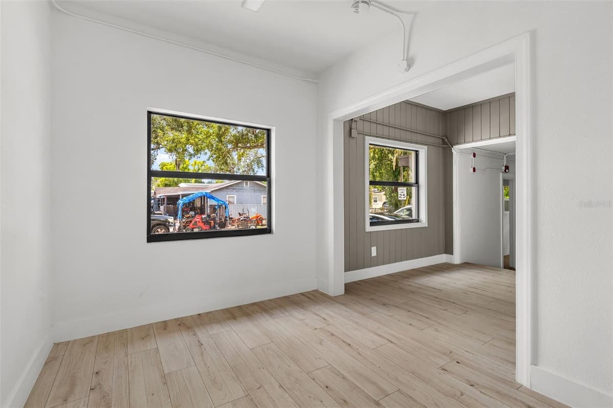 10302 NEBRASKA AVENUE — photo 14 of 26