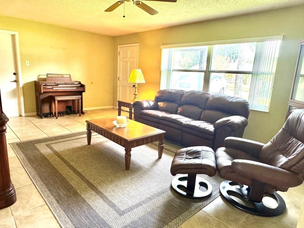 49 LAUREL OAKS CIRCLE — photo 2 of 8