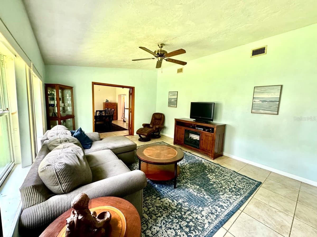 49 LAUREL OAKS CIRCLE — photo 4 of 8