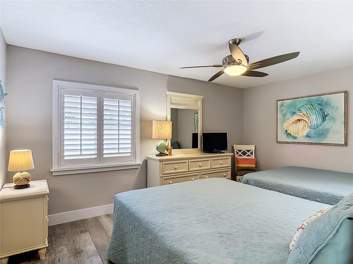 4495 ATLANTIC AVENUE — photo 31 of 54