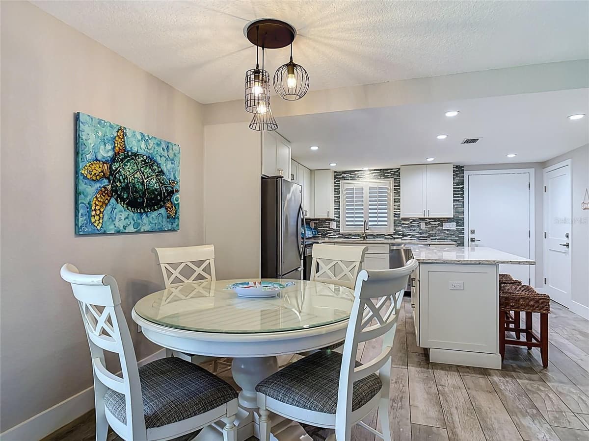 4495 ATLANTIC AVENUE — photo 16 of 54