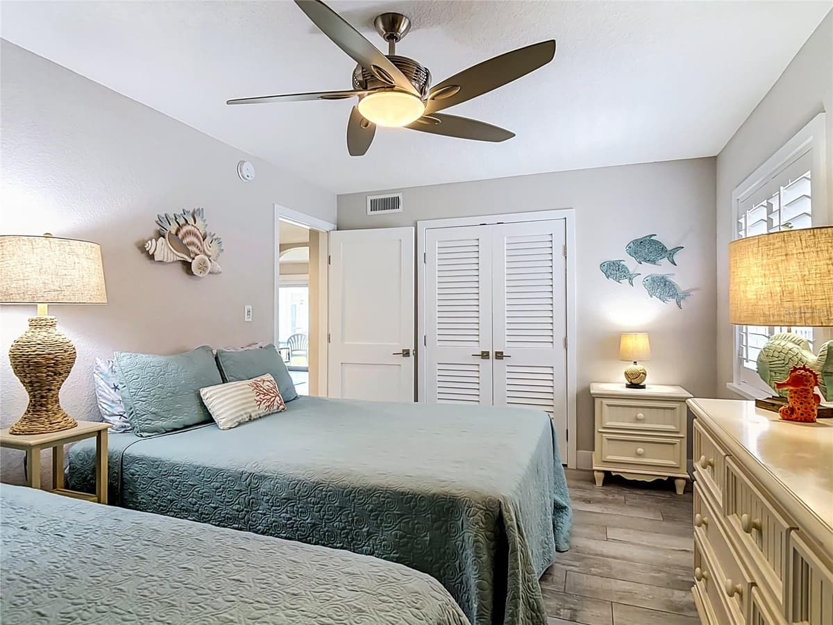 4495 ATLANTIC AVENUE — photo 34 of 54