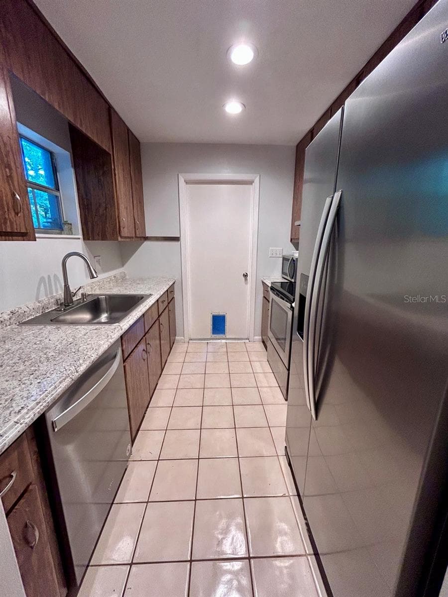4135 30TH TERRACE — photo 6 of 14