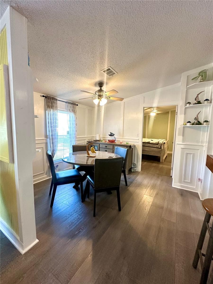 202 ASH STREET — photo 20 of 25