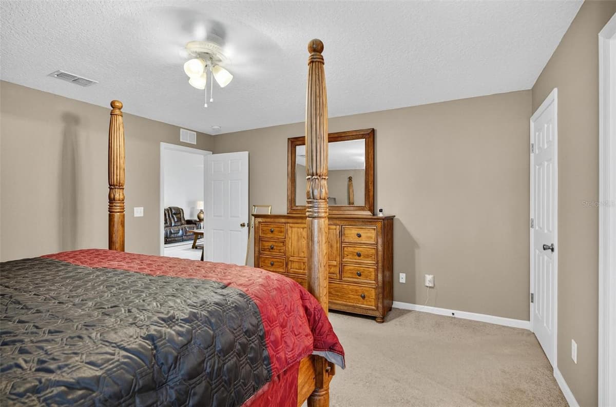 8 FAWN LANE — photo 29 of 65