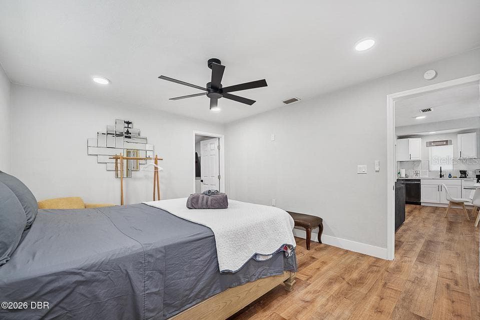 419 BURLEIGH AVENUE — photo 17 of 39