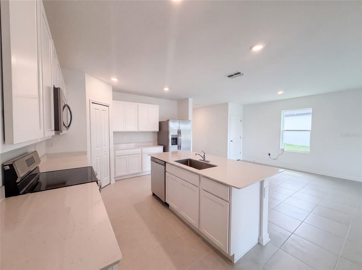 4373 RIVER BEACON BOULEVARD — photo 8 of 21