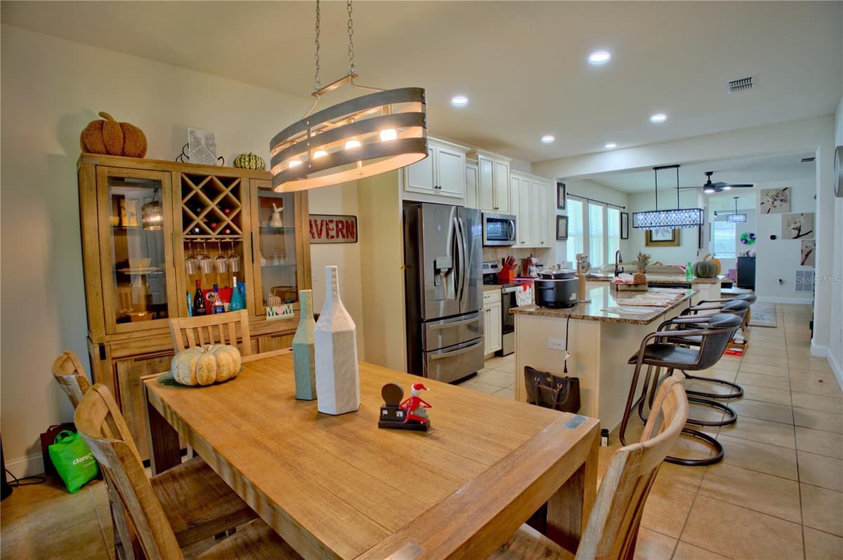 2480 VARENNA LOOP — photo 10 of 23