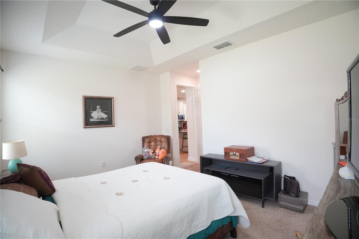 2480 VARENNA LOOP — photo 15 of 23