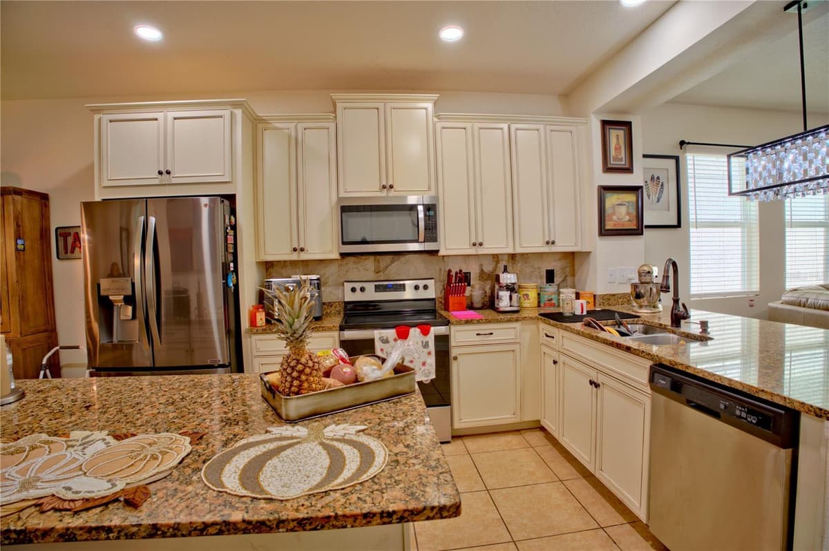 2480 VARENNA LOOP — photo 9 of 23