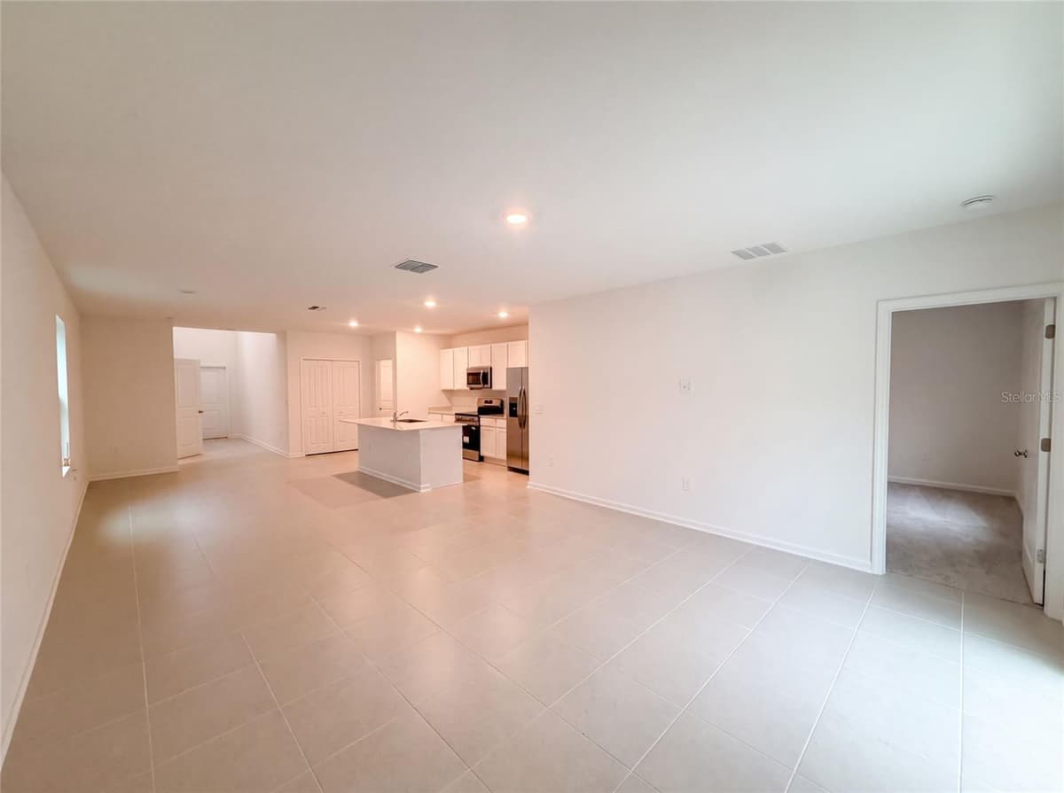 5420 MEADOW WALK DRIVE — photo 8 of 21