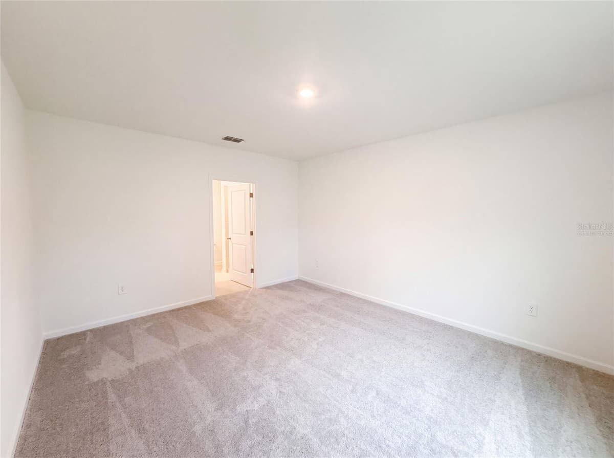 5420 MEADOW WALK DRIVE — photo 4 of 21