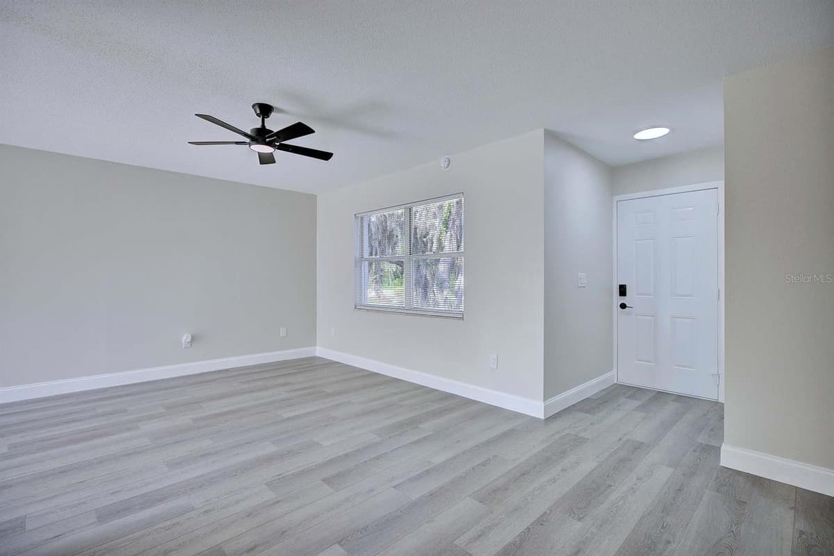 738 LEMANS DRIVE — photo 19 of 39
