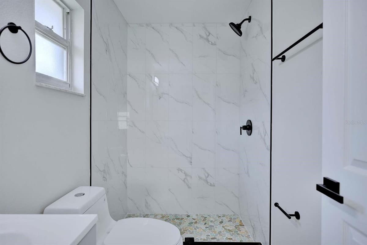 738 LEMANS DRIVE — photo 30 of 39