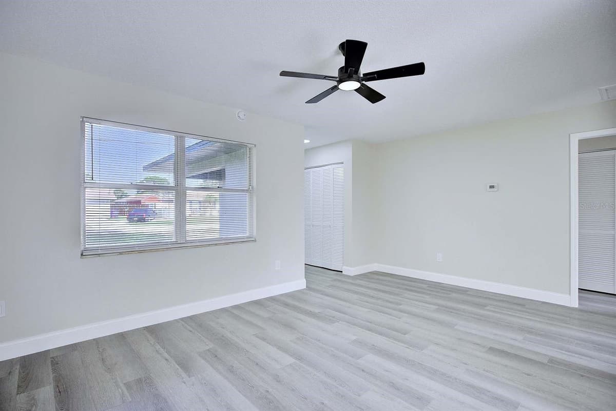 738 LEMANS DRIVE — photo 37 of 39
