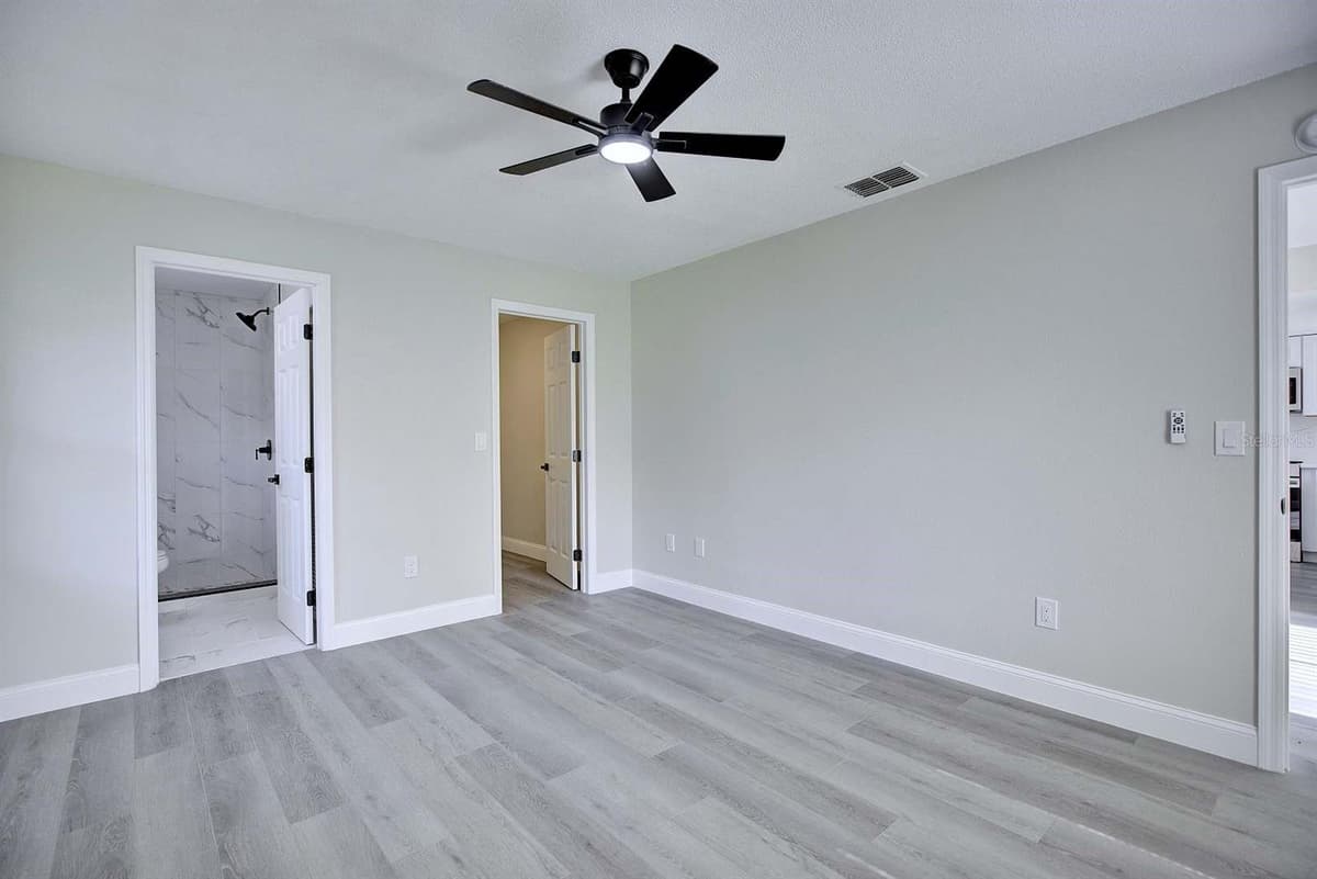 738 LEMANS DRIVE — photo 13 of 39