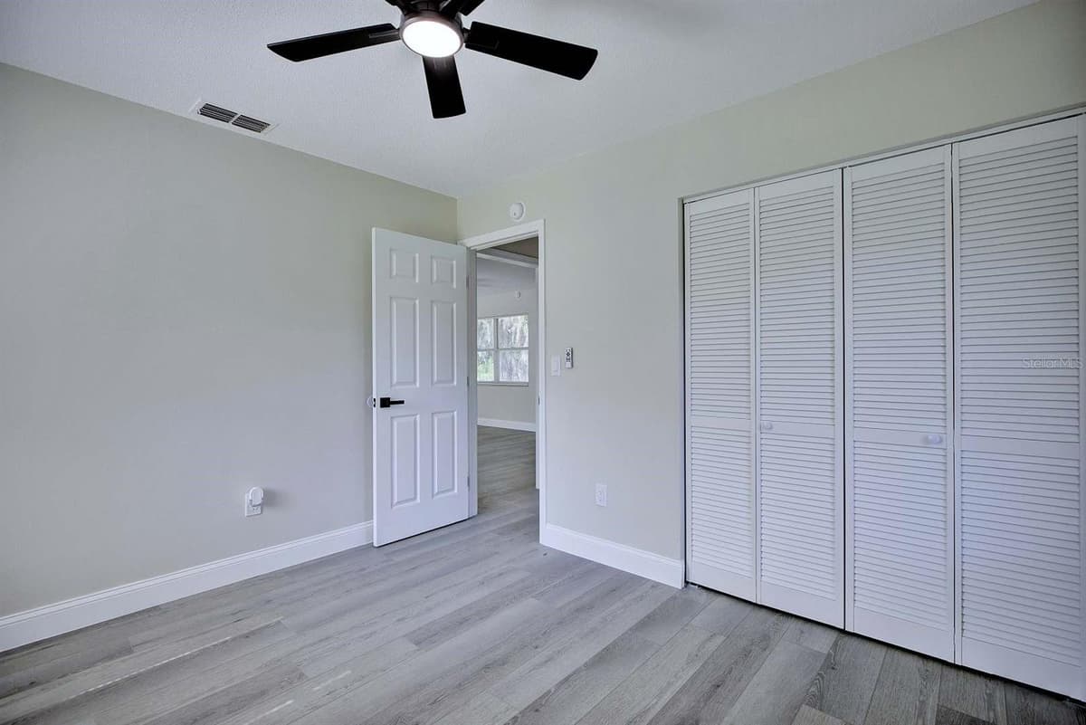 738 LEMANS DRIVE — photo 6 of 39