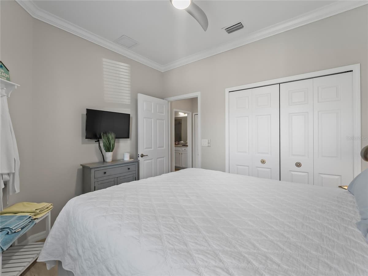 24076 CANTERWOOD WAY — photo 32 of 53