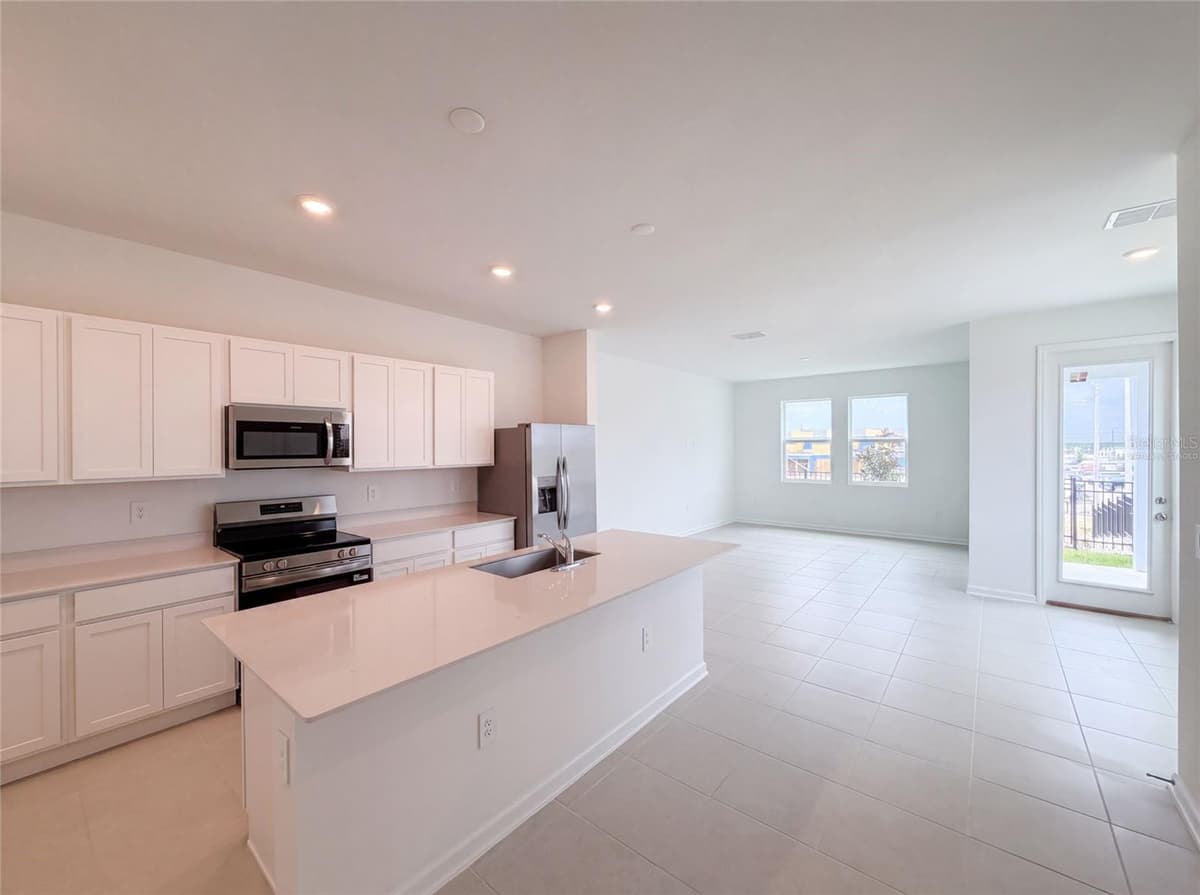 3102 KURTZ TERRACE — photo 2 of 17