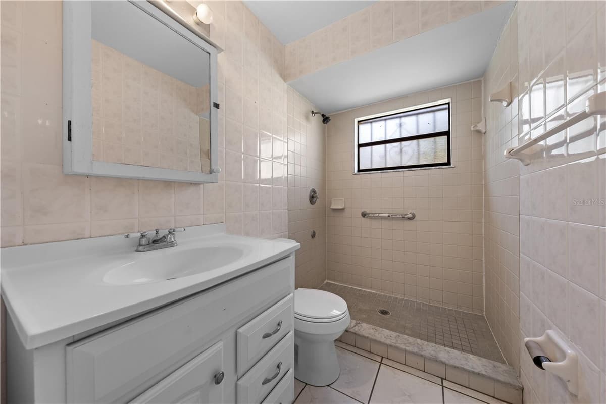 743 DROMEDARY DRIVE — photo 21 of 44