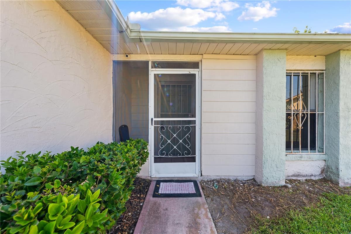 743 DROMEDARY DRIVE — photo 3 of 44