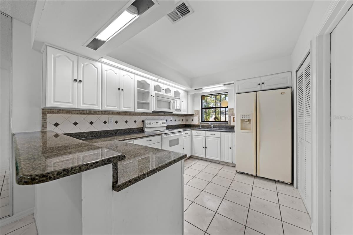 743 DROMEDARY DRIVE — photo 8 of 44
