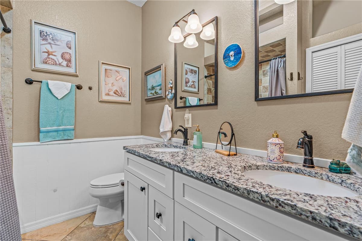 2533 GUAVA DRIVE — photo 20 of 36